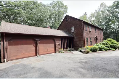 9 Country Squire Lane, Newtown, CT 06482 - Photo 1