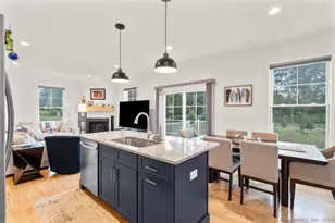 11 Oakwood Cir, Plainville, CT 06062 - Photo 1