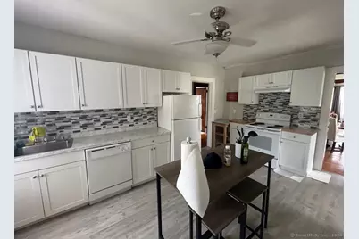 458 Hillside Avenue, Hartford, CT 06106 - Photo 1