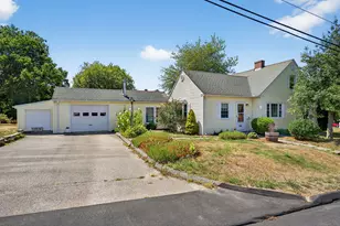 32 S Broad St, Stonington, CT 06379 - Photo 1