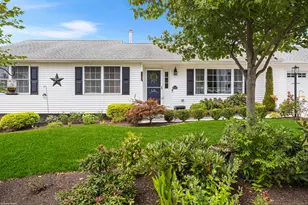 166 Wisteria Dr, Naugatuck, CT 06770 - Photo 1