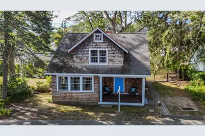 9 Hoskins Street, East Lyme, CT 06357 - Photo 1