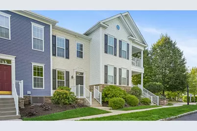 4 Brinscall Court #4, Danbury, CT 06810 - Photo 1