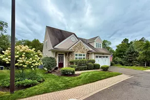 18 Fieldstone Ln, Beacon Falls, CT 06403 - Photo 1