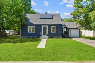 16 Samoset Ave, North Haven, CT 06473 - Photo 1