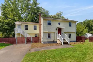 2 Sandra Dr, Bloomfield, CT 06002 - Photo 1