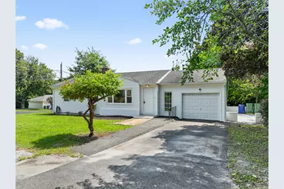 24 Holiday Hill, Waterbury, CT 06704 - Photo 1