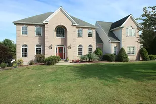 31 Valley View Ct, Southington, CT 06489 - Photo 1