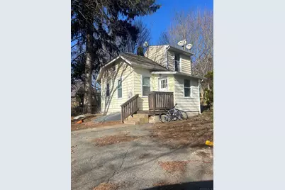 8R Vivian Street, Waterford, CT 06385 - Photo 1
