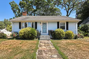 646 Freeman Ave, Stratford, CT 06614 - Photo 1