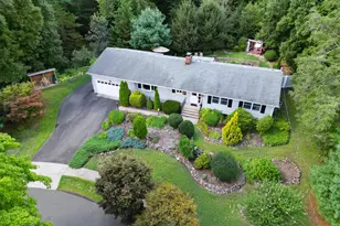 51 Berkeley Ct, Hamden, CT 06518 - Photo 1