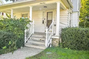 33 Farmington Ave, Waterbury, CT 06710 - Photo 1