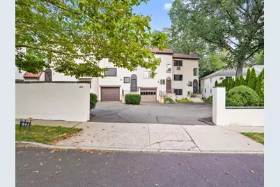 272 Hubbard Avenue #APT 10, Stamford, CT 06905 - Photo 1