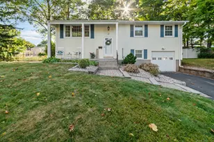 27 Old Farm Dr, Newington, CT 06111 - Photo 1