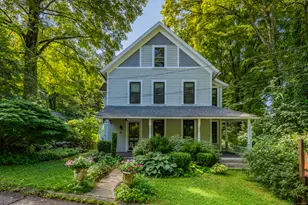 12 Spring St, Woodbury, CT 06798 - Photo 1