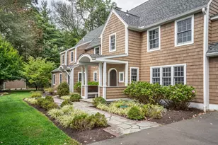 11 Chelsea Ln, West Hartford, CT 06119 - Photo 1