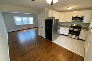 15 Elizabeth St, West Haven, CT 06516 - Photo 1