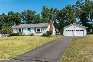 73 Oakwood St, Enfield, CT 06082 - Photo 1