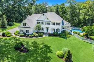 21 Schoolhouse Pl, Ridgefield, CT 06877 - Photo 1