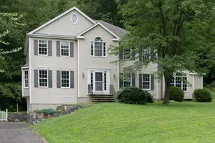 23 Fawnwood Rd, Newtown, CT 06482 - Photo 1