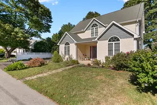 35 York Ave, East Lyme, CT 06357 - Photo 1