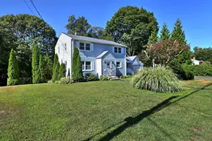 29 Rangely Dr, Trumbull, CT 06611 - Photo 1