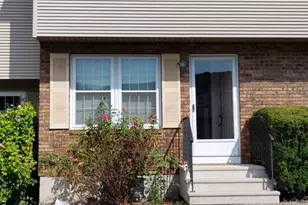 8 Countryside Ln, Middletown, CT 06457 - Photo 1