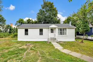 30 Crescent Park Rd, Westport, CT 06880 - Photo 1