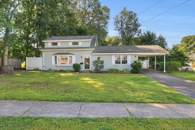 18 Ashland Street, Manchester, CT 06042 - Photo 1