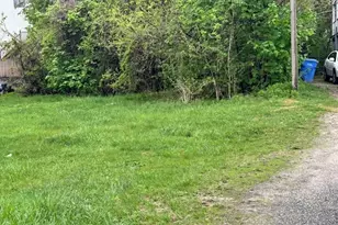 27 N Leonard St, Waterbury, CT 06708 - Photo 1