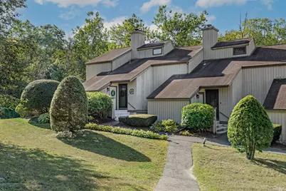 380 Old Waterbury Road #APT 17, Southbury, CT 06488 - Photo 1