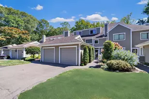 61 Country Walk, Shelton, CT 06484 - Photo 1