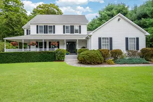 10 Lantern Ridge Rd, Beacon Falls, CT 06403 - Photo 1