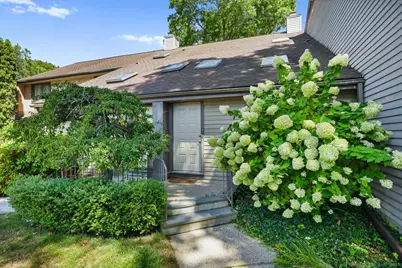 2437 Bedford Street #E6, Stamford, CT 06905 - Photo 1