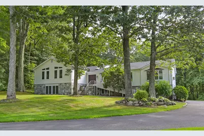 89 Cranbury Drive, Trumbull, CT 06611 - Photo 1