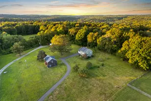 29 Meeker Hill Rd, Redding, CT 06896 - Photo 1