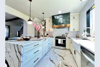 140 Hawthorne Avenue, Derby, CT 06418 - Photo 1