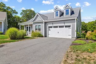 25 Essex Gln Dr, Essex, CT 06426 - Photo 1