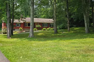 42 Peck Hill Rd, Woodbridge, CT 06525 - Photo 1