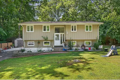 14 Patricia Court, Ledyard, CT 06335 - Photo 1