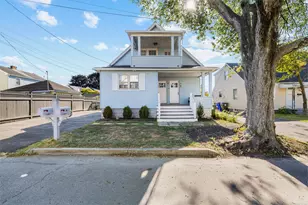 27 Churchill St, Fairfield, CT 06824 - Photo 1