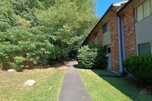 192 Kaynor Dr, Waterbury, CT 06708 - Photo 1