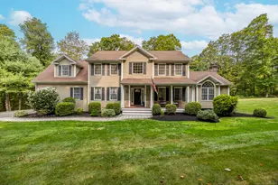 4 Christopher Ct, Oxford, CT 06478 - Photo 1