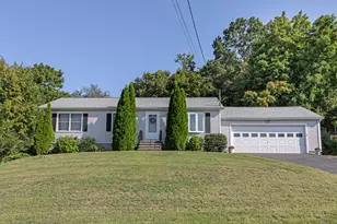 7 Paramount Dr, Seymour, CT 06483 - Photo 1