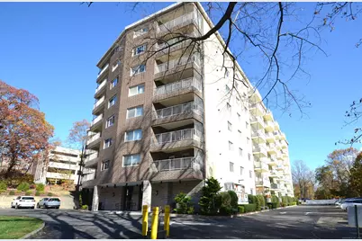 3900 Park Avenue #6r, Bridgeport, CT 06604 - Photo 1