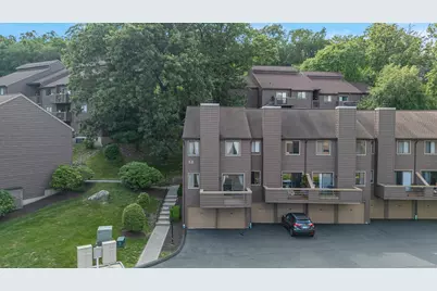 166 Old Brookfield Road #11-1, Danbury, CT 06811 - Photo 1