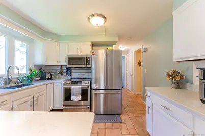 6 Holcomb Hill Road, Windsor, CT 06095 - Photo 9