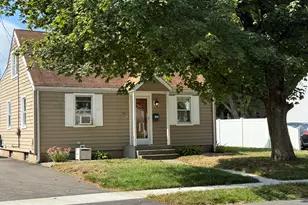 20 MacArthur Rd, Plainville, CT 06062 - Photo 1