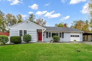 5 Fleetwood Dr, Newtown, CT 06482 - Photo 1