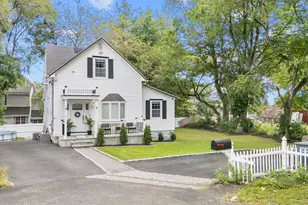 38 Pershing Ave, Bridgeport, CT 06606 - Photo 1